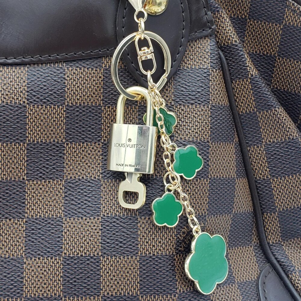 LV Authentic Gold Padlock 🔒 Key Set w/ Unbranded Flower Keychain Charm - Picture 9 of 13